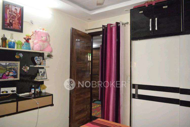 3 BHK Flat In Kiran Garden For Sale In Uttam Nagar