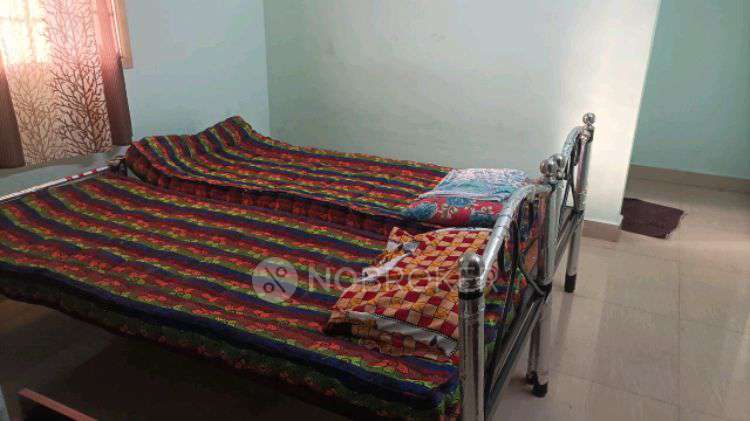 PG for Girls in Ilakkiya Ladies Hostel