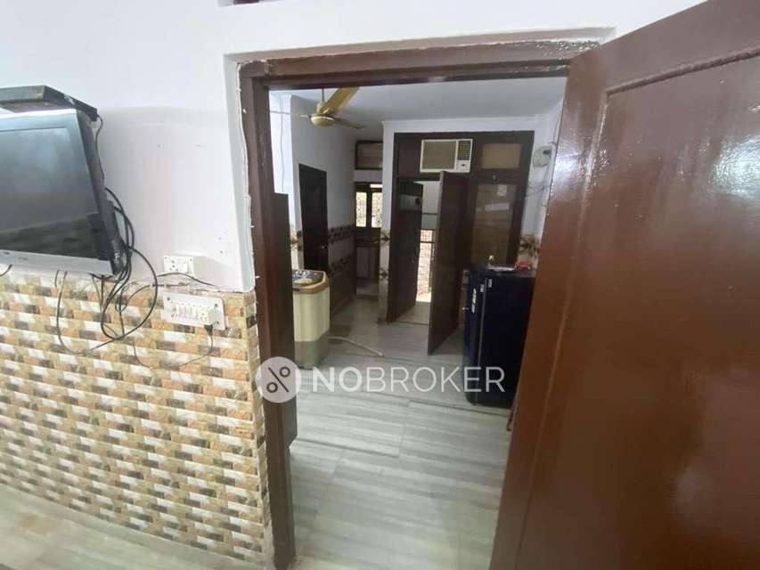 1 BHK Flat For Sale  In Kalkaji
