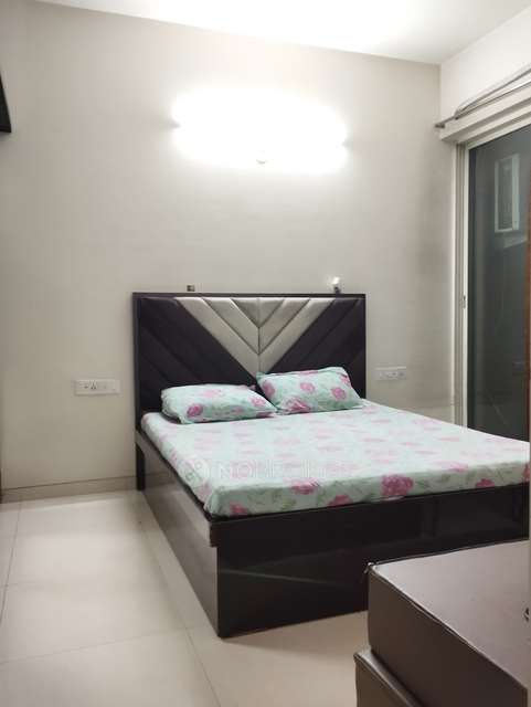 2 BHK Flat In L&t Seawoods For Sale  In Seawoods