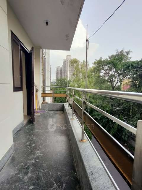 3 BHK Flat In East Punjabi Bagh  For Sale  In Punjabi Bagh