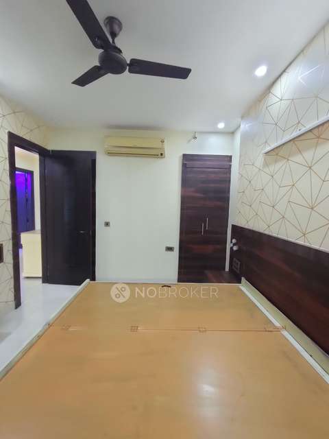 3 BHK Flat In East Punjabi Bagh  For Sale  In Punjabi Bagh