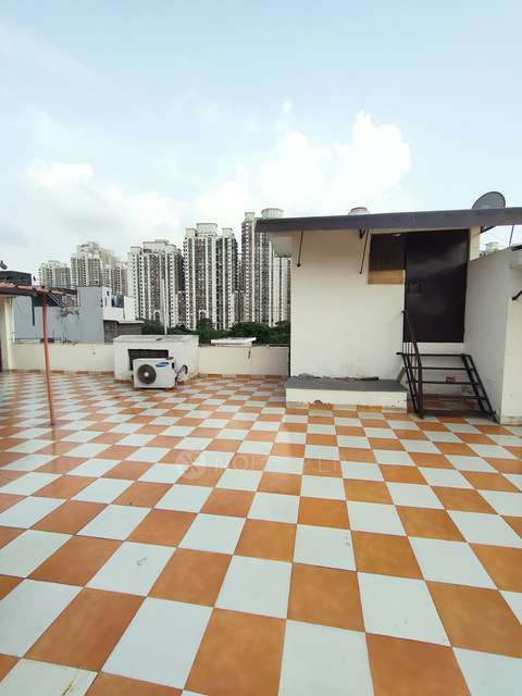 3 BHK Flat In East Punjabi Bagh  For Sale  In Punjabi Bagh