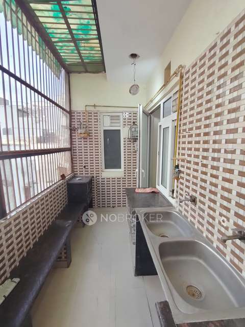 3 BHK Flat In East Punjabi Bagh  For Sale  In Punjabi Bagh