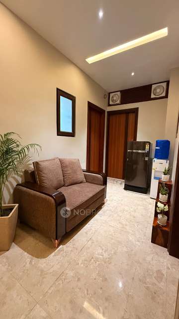 PG for Girls in Kamla Nagar