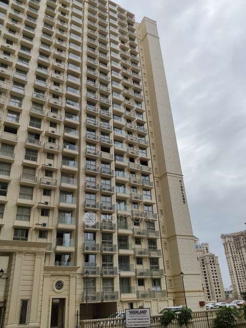 3 BHK Flat In Hiranandani Gardens Highland For Sale  In Powai