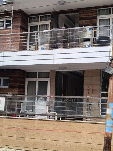 PG for Girls in Sector 126 