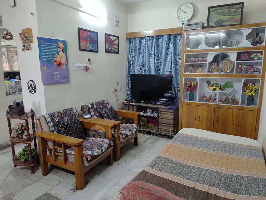 2 BHK Flat In Sri Venkateshwara Aprtment For Sale  In Old Bowenpally
