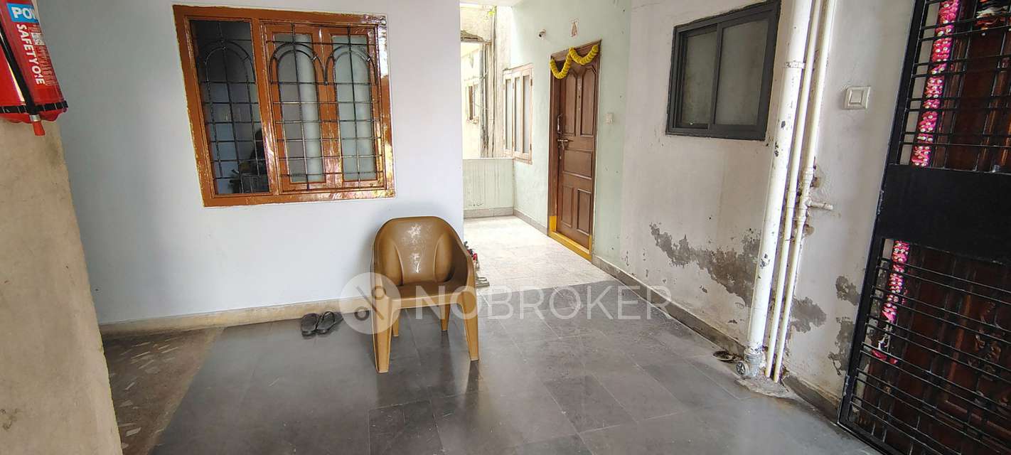 2 BHK Flat In Sri Venkateshwara Aprtment For Sale  In Old Bowenpally