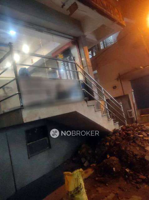 Showroom in Chickpet , Bangalore for Rent 