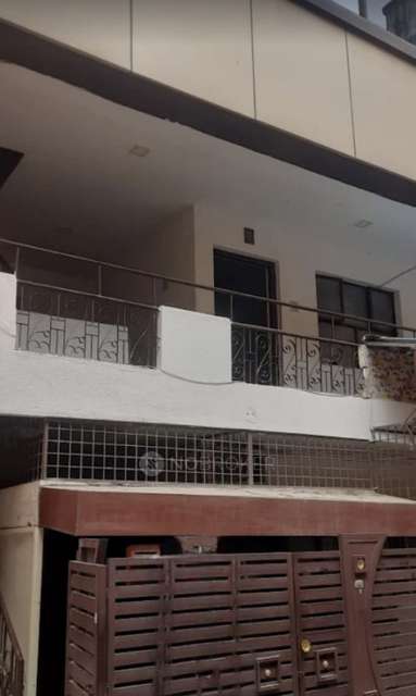 PG for Boys in Adugodi