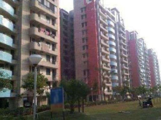 4 BHK Flat In Awho Twin Towers  For Sale  In Omega 1