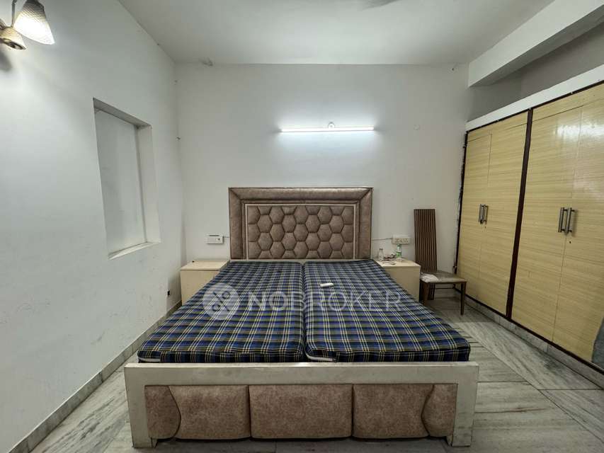 PG for Girls in Zodiac Park