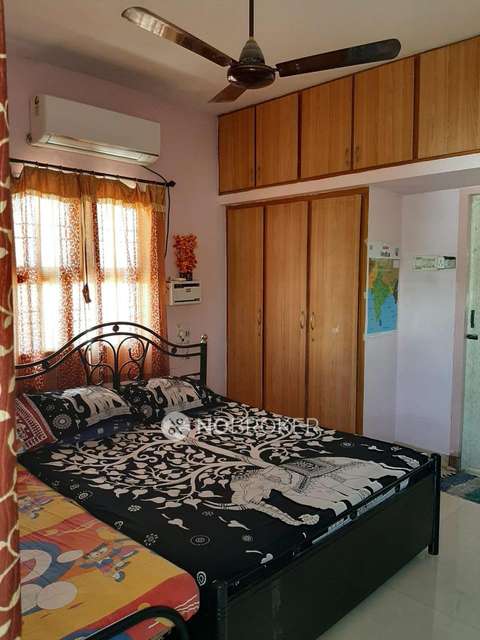 2 BHK Flat In Sai Subhasya Castle For Sale  In Velachery