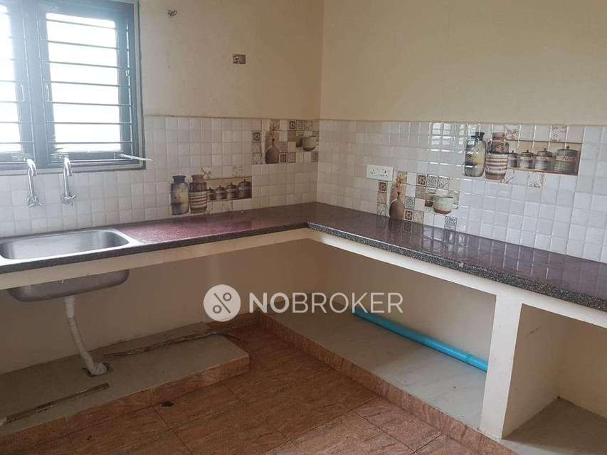 2 BHK Flat In Vignesham For Sale  In Kazhipattur