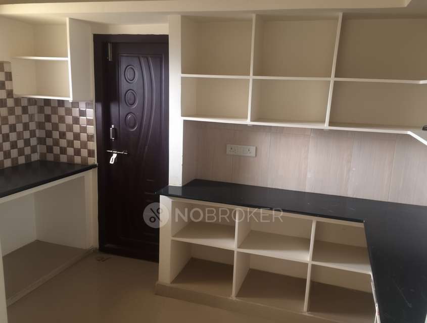 2 BHK Flat In Prakruthi Nilayam, Kondapur For Sale  In Kondapur