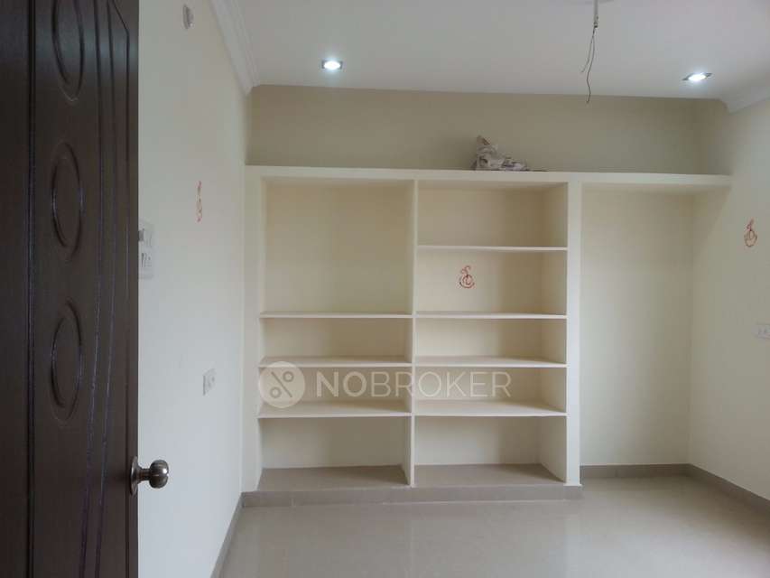 2 BHK Flat In Prakruthi Nilayam, Kondapur For Sale  In Kondapur