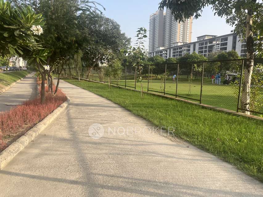 2 BHK Flat In Jaypee Greens The Pavilion Court, Sector 128 For Sale  In Sector 128