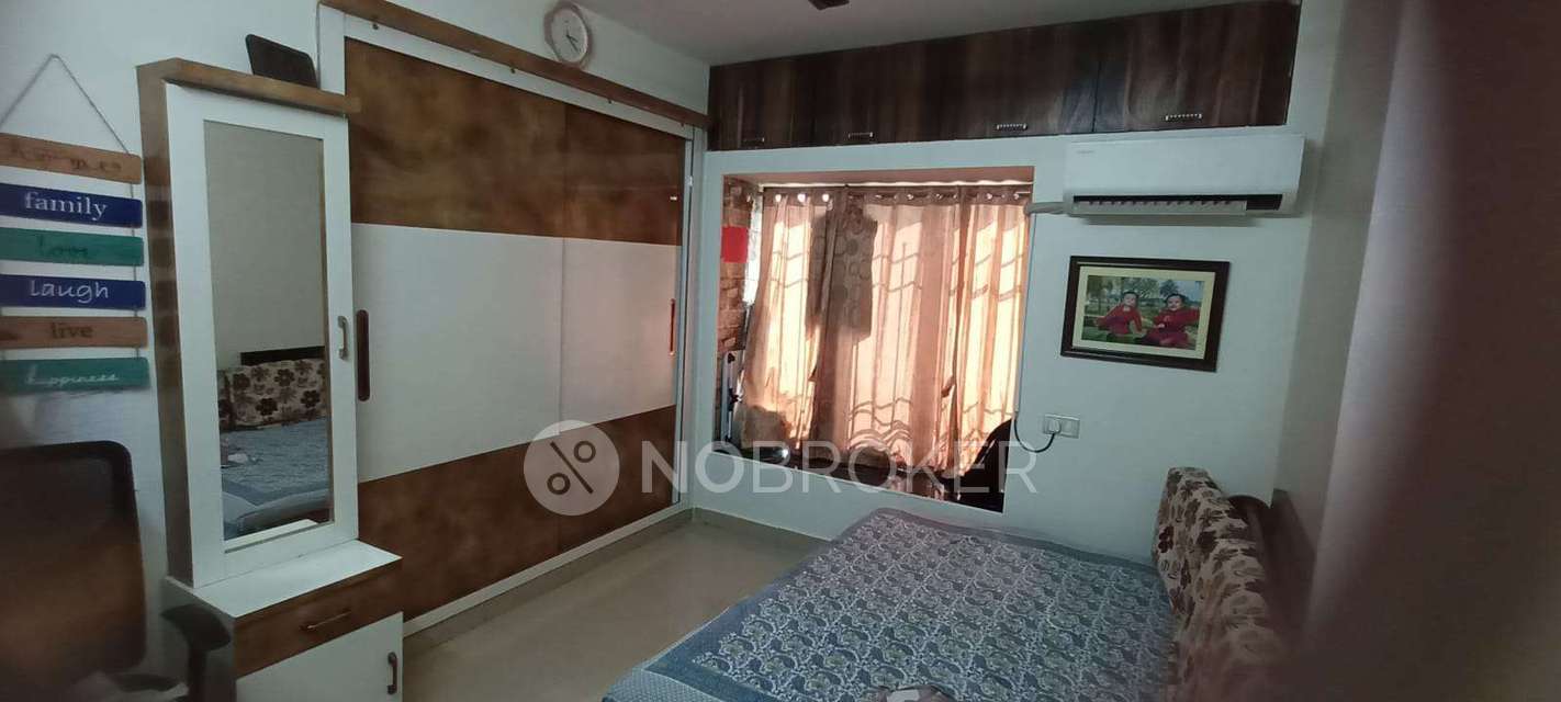 2 BHK Flat In E1 E2 Hyde Park Residency For Sale  In Thane West