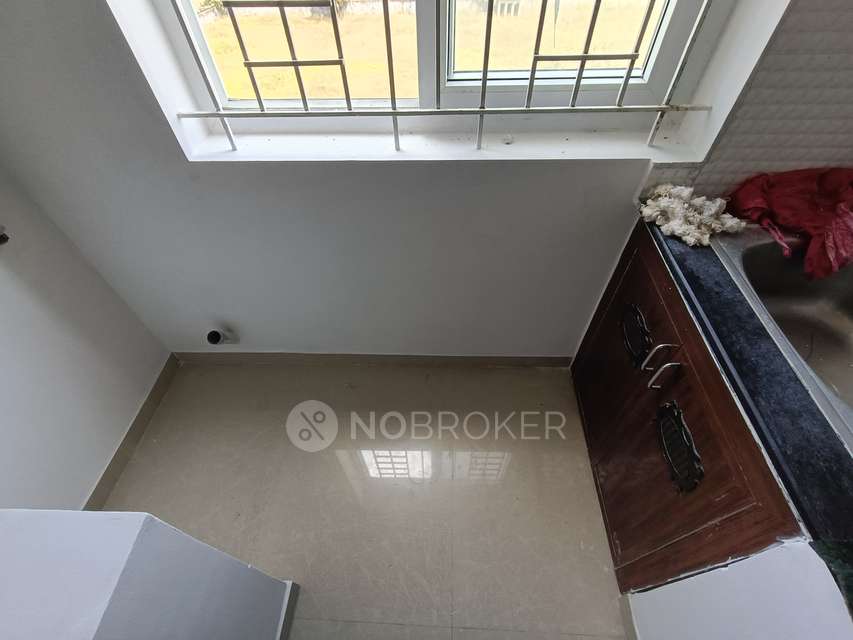 2 BHK Flat In Padur For Sale  In Padur