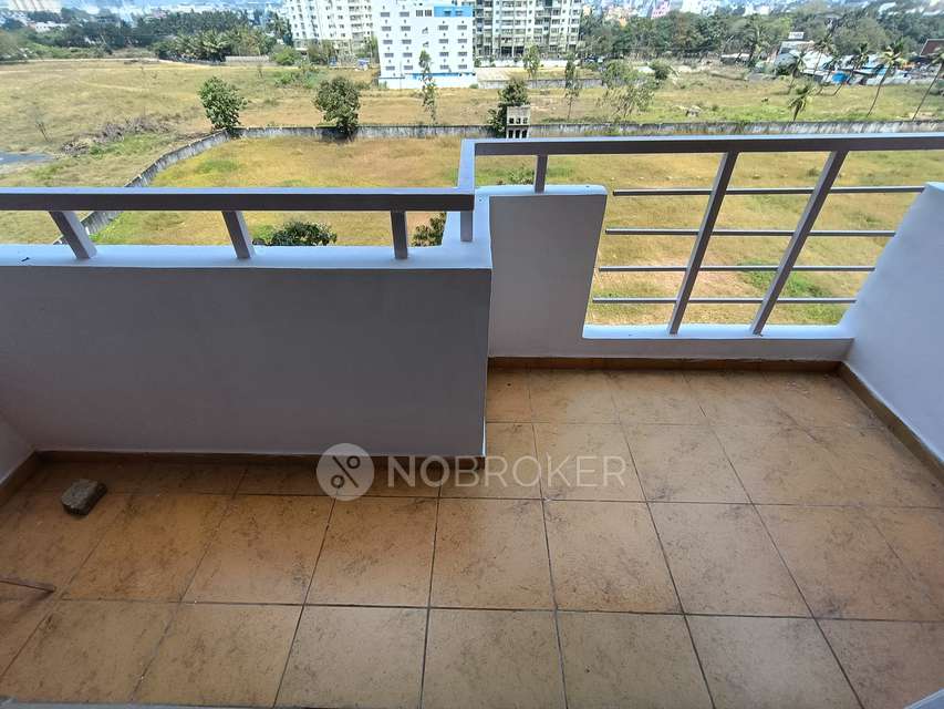 2 BHK Flat In Padur For Sale  In Padur