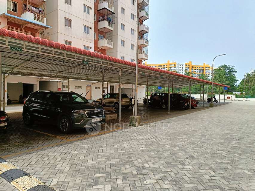 2 BHK Flat In Padur For Sale  In Padur