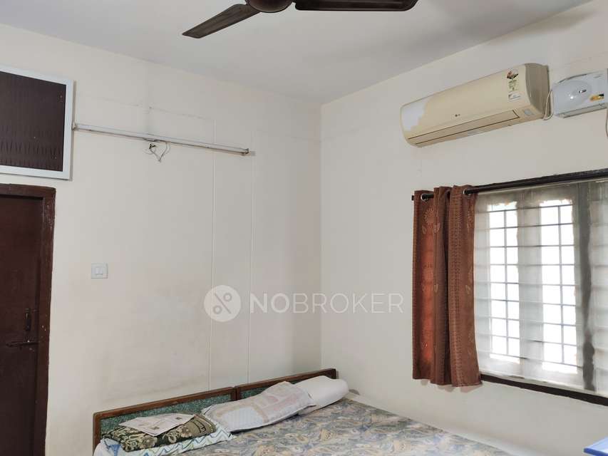 2 BHK Flat In Srinivasa Sadan For Sale  In New Nallakunta