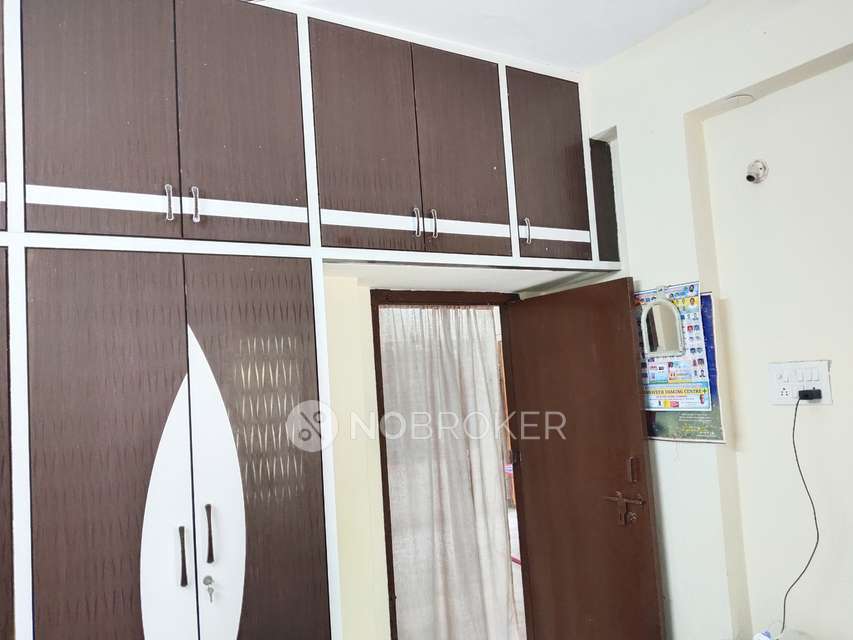 2 BHK Flat In Srinivasa Sadan For Sale  In New Nallakunta