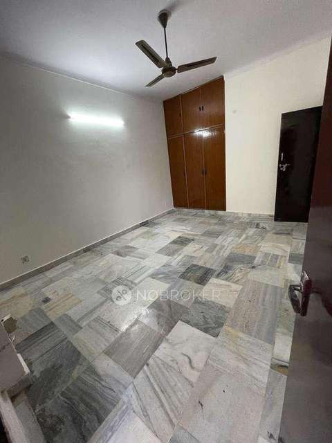 4 BHK Flat For Sale  In Vikaspuri