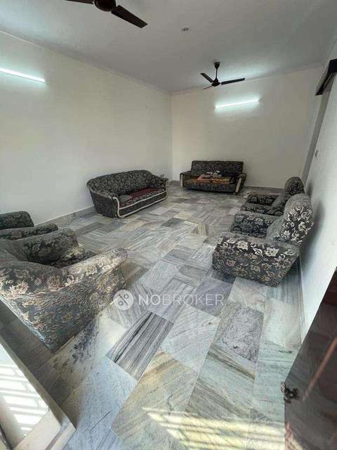 4 BHK Flat For Sale  In Vikaspuri