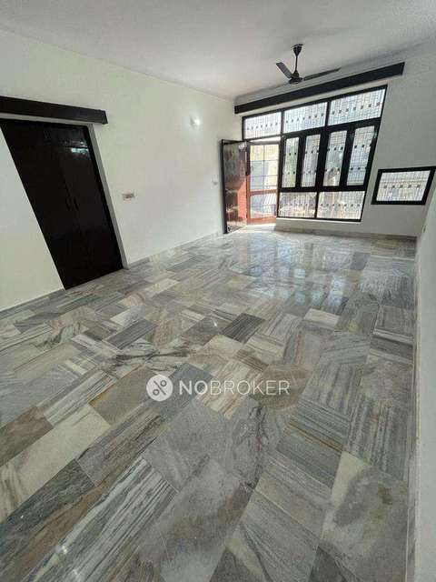 4 BHK Flat For Sale  In Vikaspuri