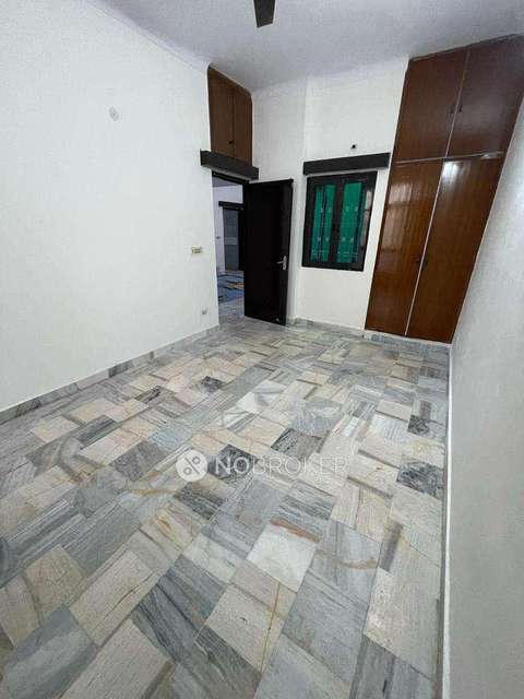 4 BHK Flat For Sale  In Vikaspuri