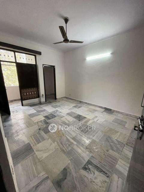4 BHK Flat For Sale  In Vikaspuri