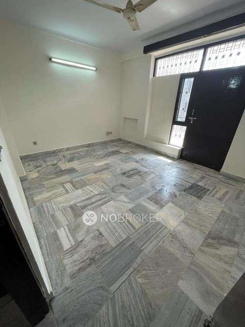 4 BHK Flat For Sale  In Vikaspuri