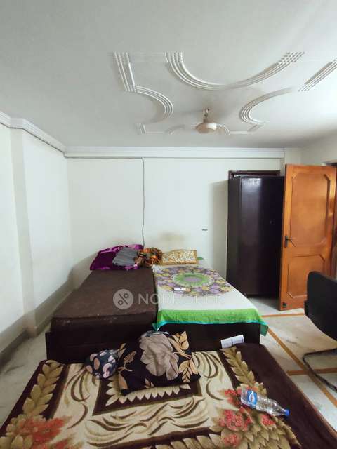 1 RK Flat In Standalone Building  for Rent  In Tagore Park, Mukherjee Nagar