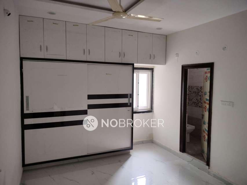 3 BHK Flat In Sandhya Sarovar Ii For Sale  In Kukatpally