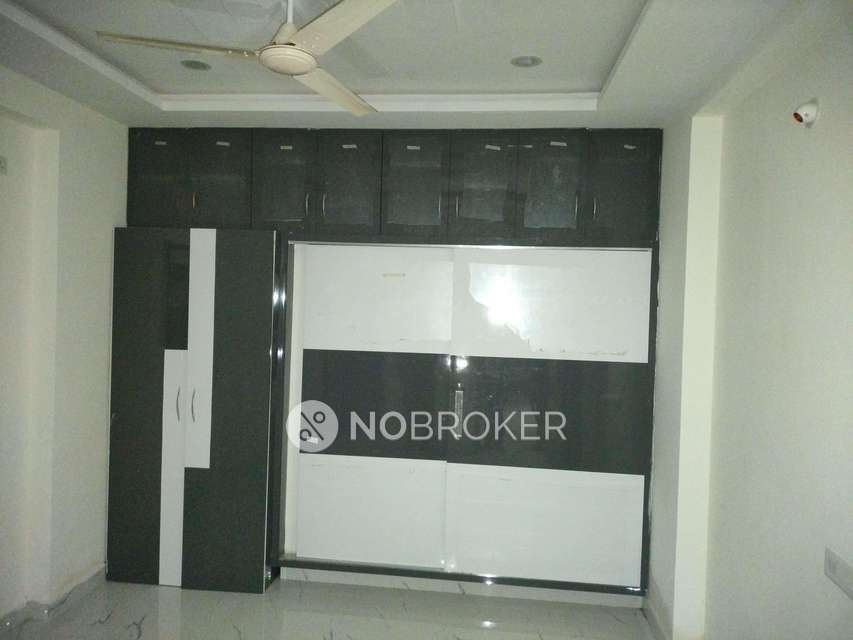 3 BHK Flat In Sandhya Sarovar Ii For Sale  In Kukatpally