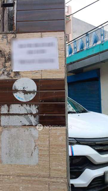 Godown/Warehouse in Sector 63, Noida for Rent 