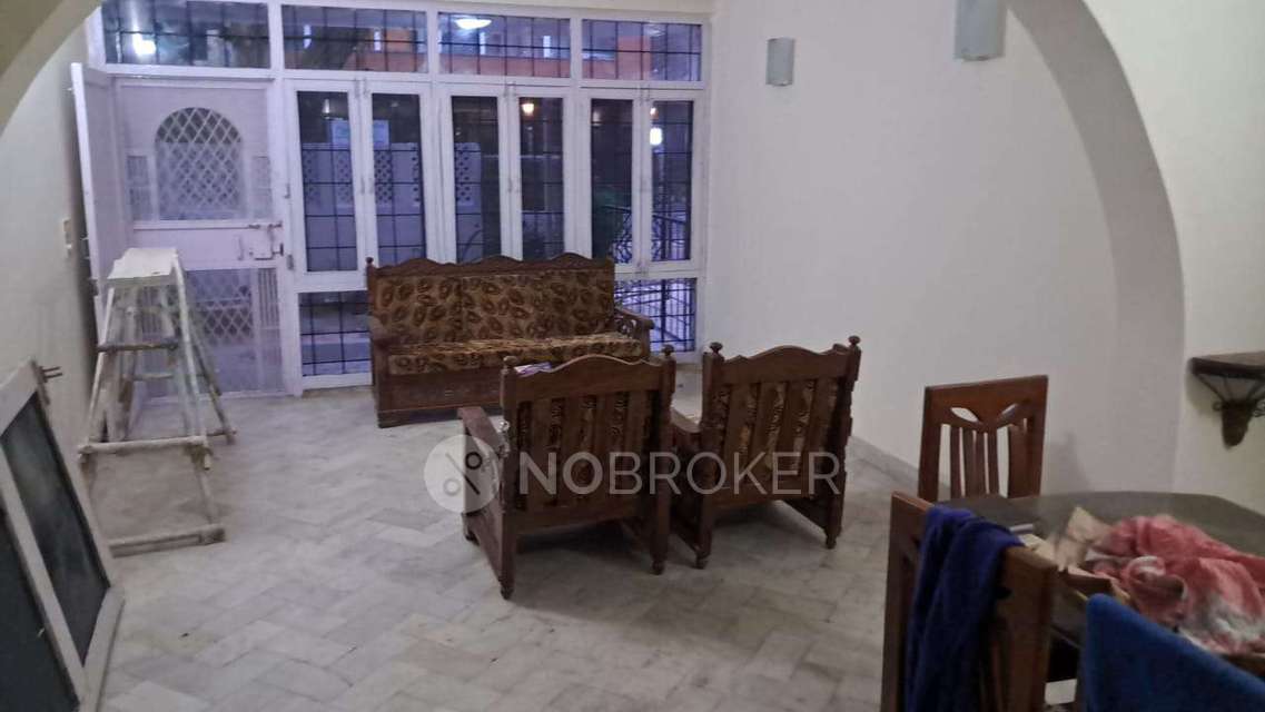 2 BHK House for Rent  In Sector 43