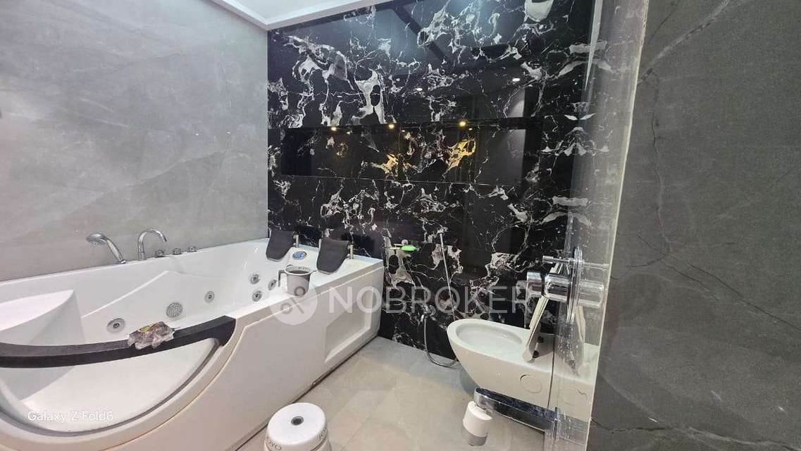 4+ BHK Flat In Goel Ganga Bhagyoday For Sale  In Ganga Bhagyodaya Society