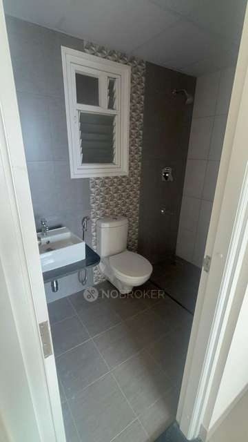 2 BHK Flat In Tvs Emerald Jardin, Singasandra For Sale  In Singasandra