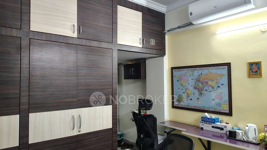 2 BHK Flat In Office Space In Charmy Ganesh Nilayam For Sale  In Hitec City