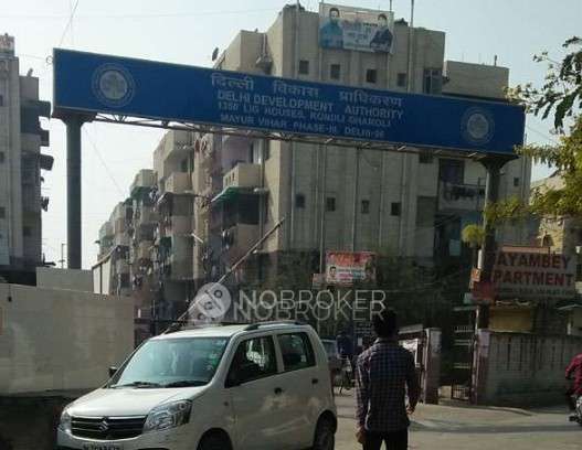 Shop in Mayur Vihar Phase Iii, Delhi for sale 