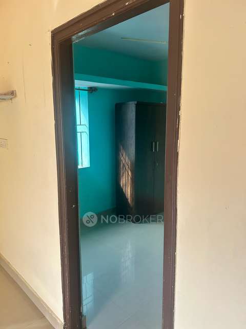 1 BHK Flat In Standalone Building  for Rent  In Hsr Layout