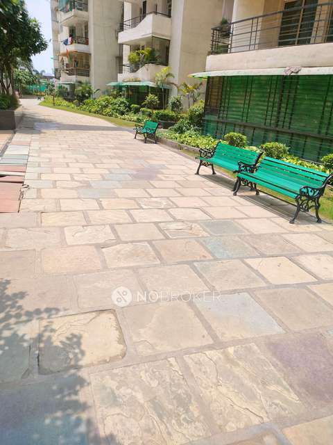 2 BHK Flat In Crossing Republik For Sale  In Crossings Republik