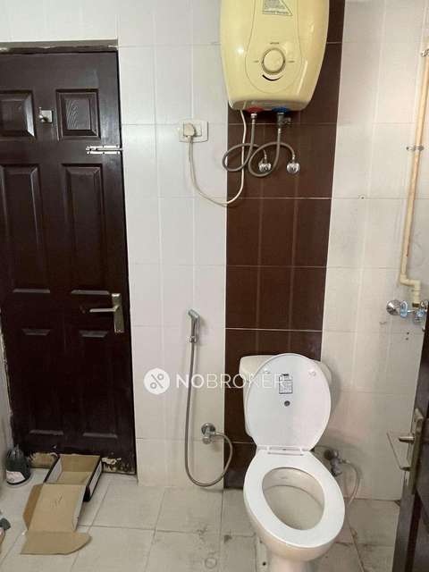 2 BHK Flat In Crossing Republik For Sale  In Crossings Republik