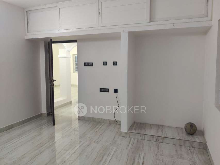 2 BHK Flat In Basha Residency For Sale  In  Anna Nagar East