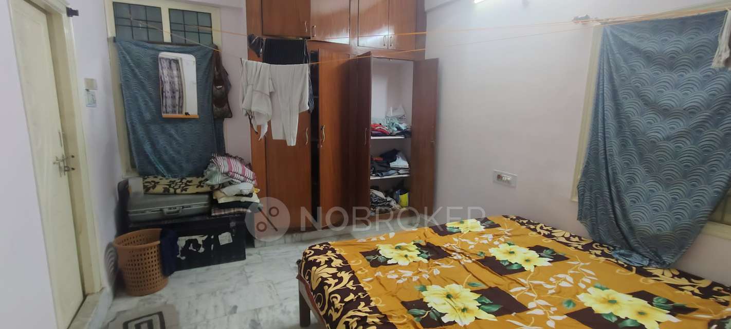 2 BHK Flat In Vaishnavi Classic Towers For Sale  In Sainikpuri