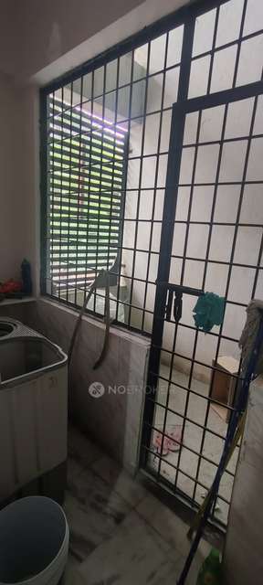 2 BHK Flat In Vaishnavi Classic Towers For Sale  In Sainikpuri