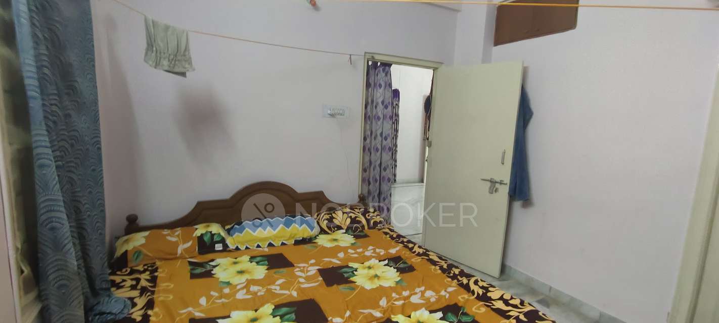 2 BHK Flat In Vaishnavi Classic Towers For Sale  In Sainikpuri